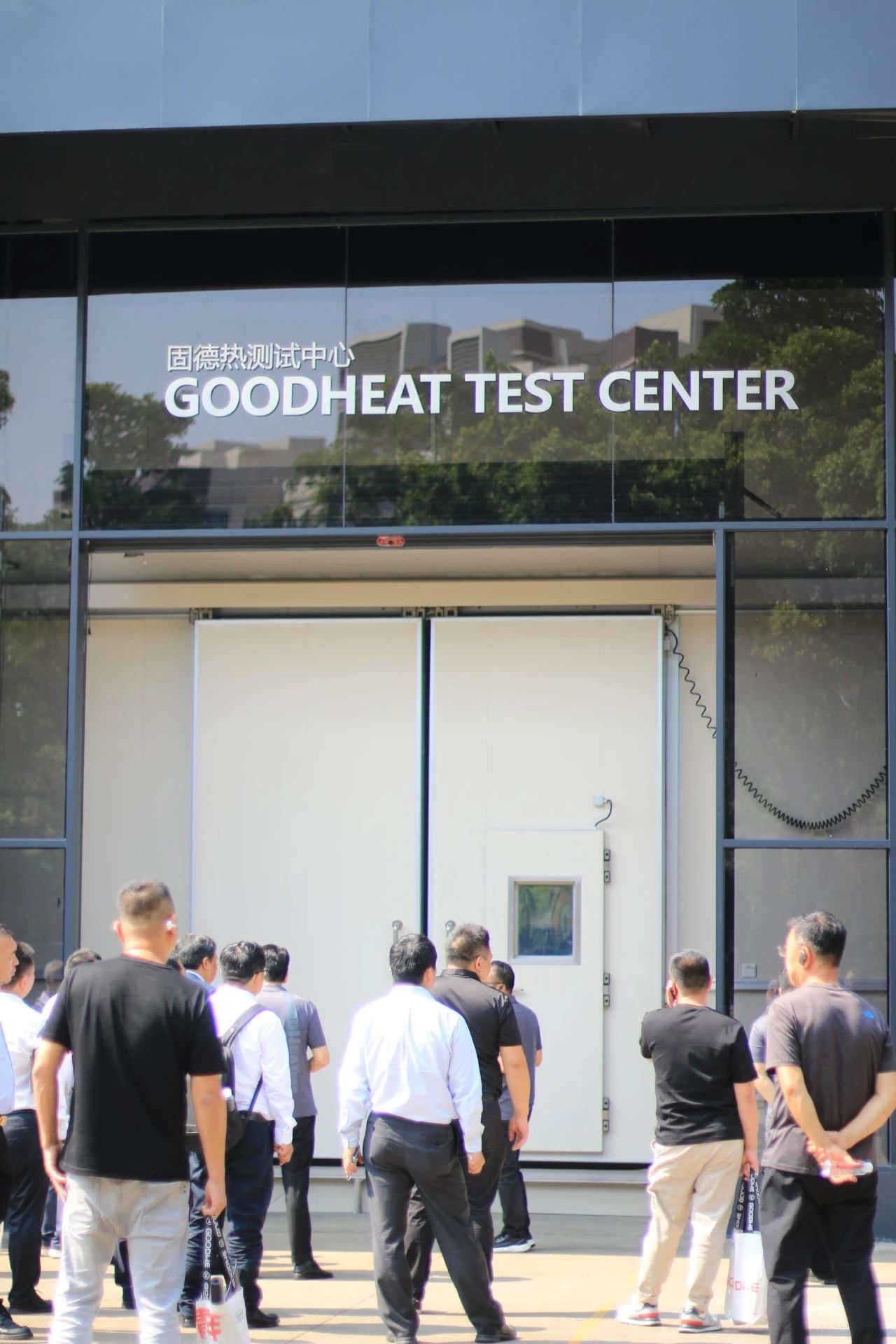参观实验室2.jpg